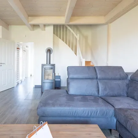 بيت للعطل Exclusively Furnished 5-star Near The
