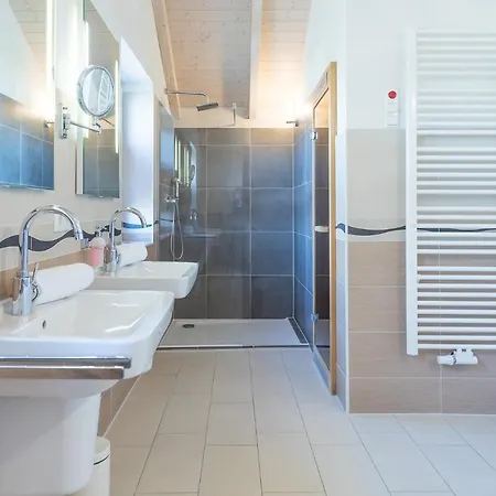 Exclusively Furnished 5-star Near The بيت للعطل Dagebüll